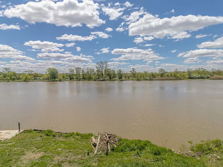 1210 River Rd — Photo 39