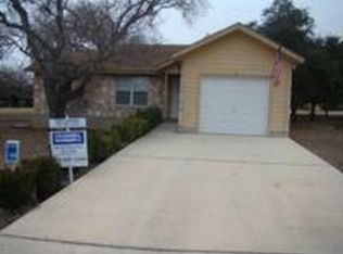 12 Wildwood Cir, Woodcreek, TX 78676