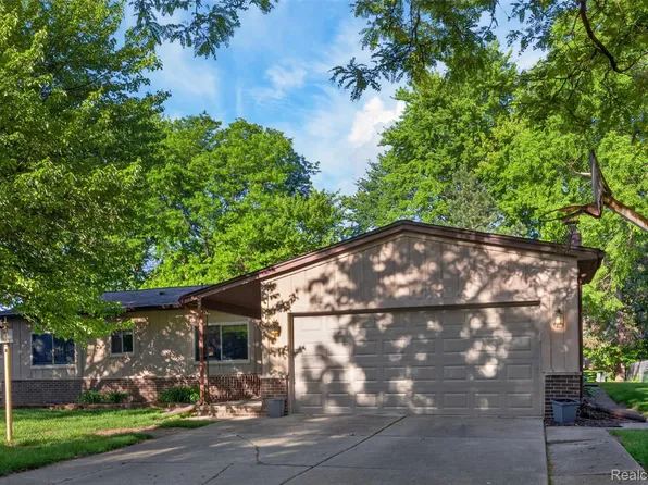 40142 Pallazo St, Clinton Township, MI 48038