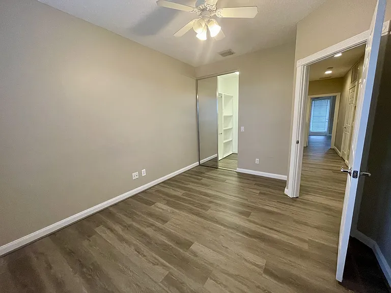 1649 Napoli Dr W #1649 — Photo 20