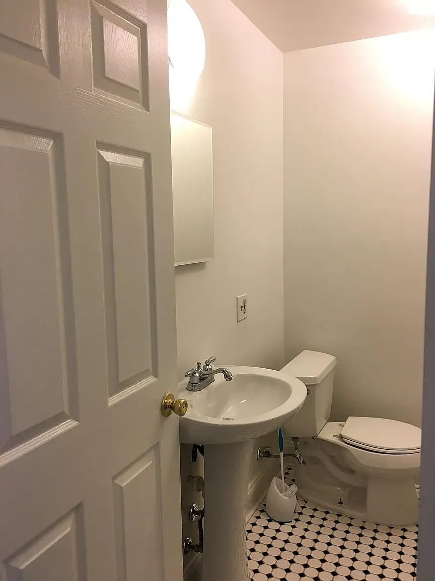 3219 Guilford Ave — Photo 3