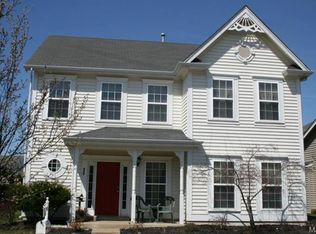 425 Covered Bridge Ln, O'Fallon, MO 63368