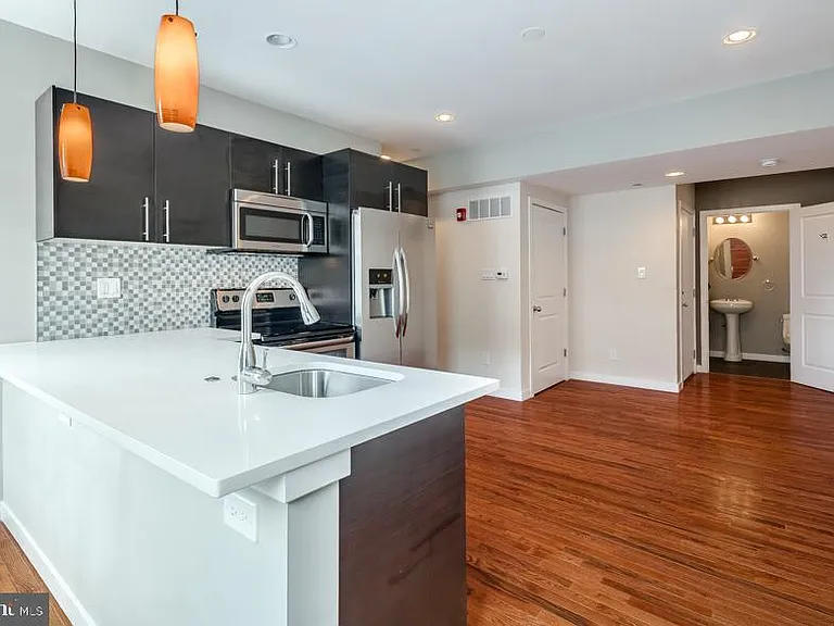 301 Market St #3R — Photo 3