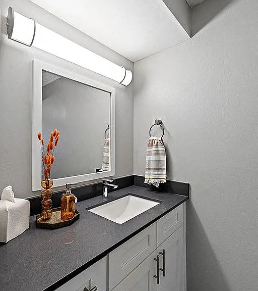 Southgate Apartments & Townhomes — Photo 12