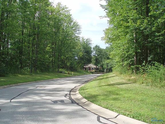4th image of Deer Run Dr