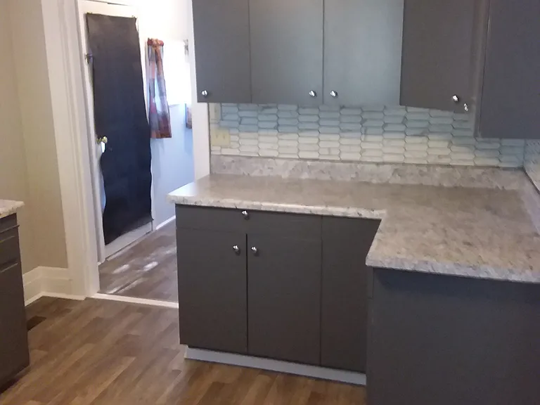 512 Belmont St — Photo 15