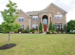 2415 Muirwood Rd, Avon, OH 44011