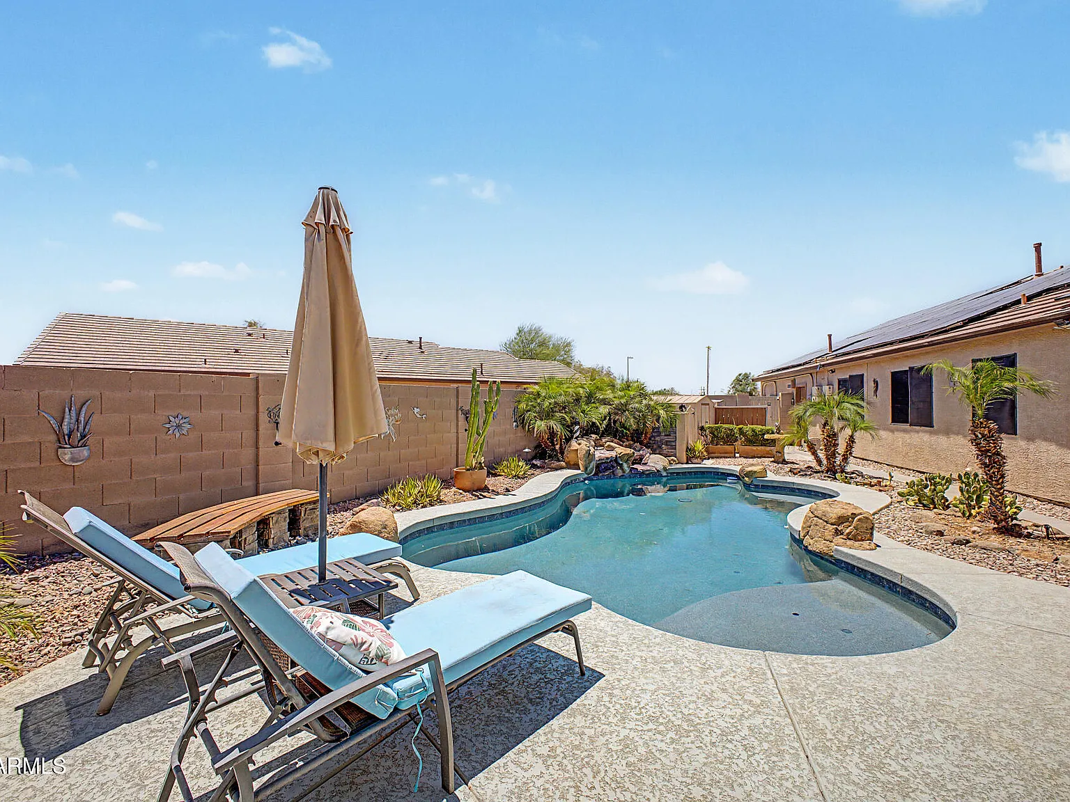 4 bed, 2.0 bath, 1786 sqft, $2,300 — Photo 1