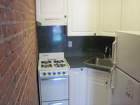 Rented by 4 Corners Realty, LLC | media 15