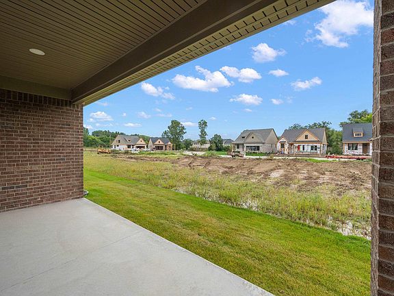3rd image of 5908 Willow Grove Dr