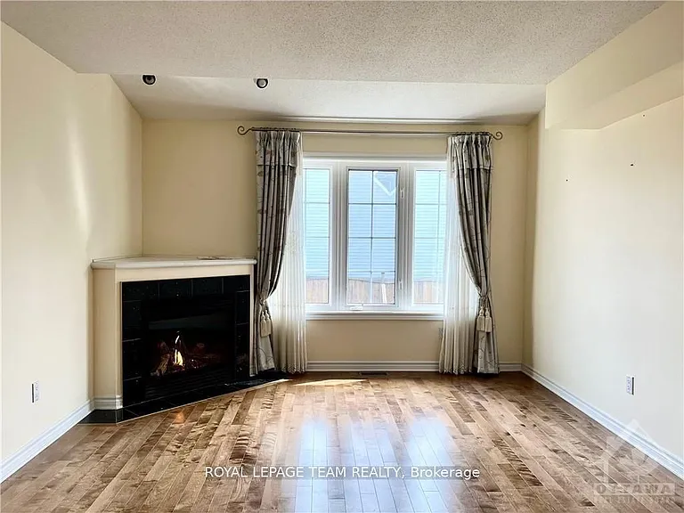 39 Bellrock Dr — Photo 7
