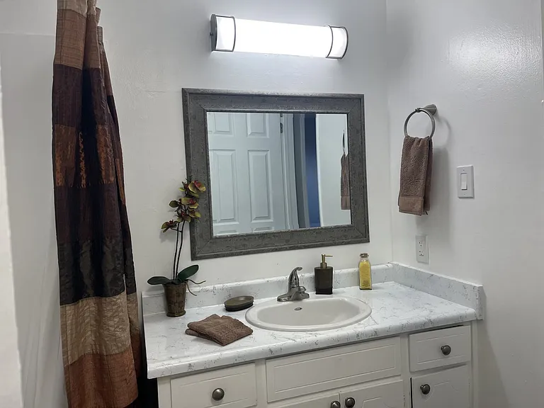 Chateau Manor — Photo 21