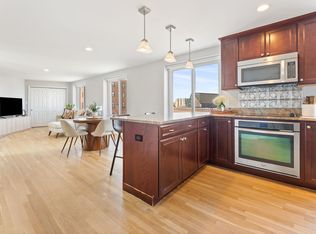 414 Commercial St, Boston, MA 02109