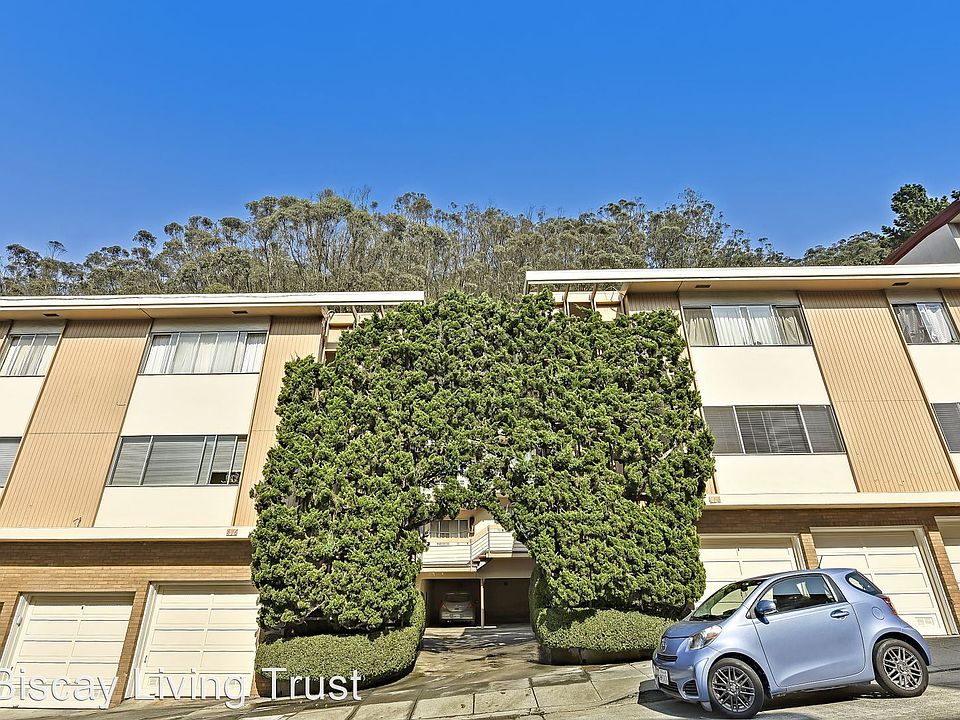 1st image of 414 Warren Dr #1