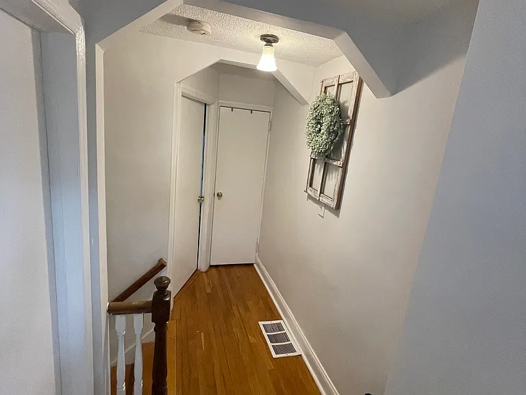 2370 Whittier St — Photo 8