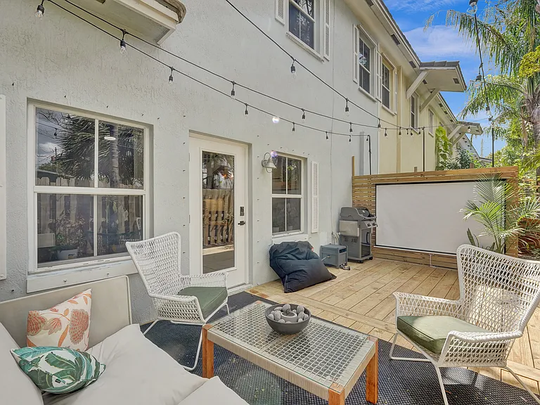 424 NE 1st Ave — Photo 19
