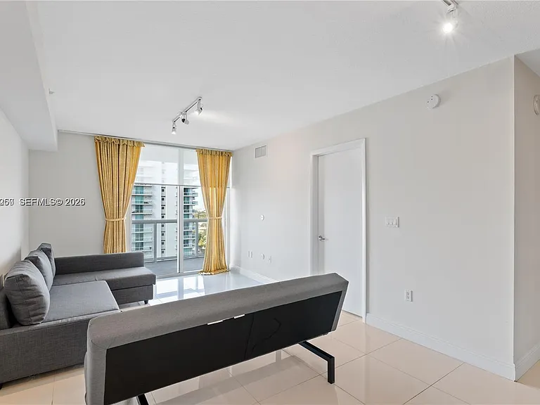 1871 NW South River Dr #1804 — Photo 29