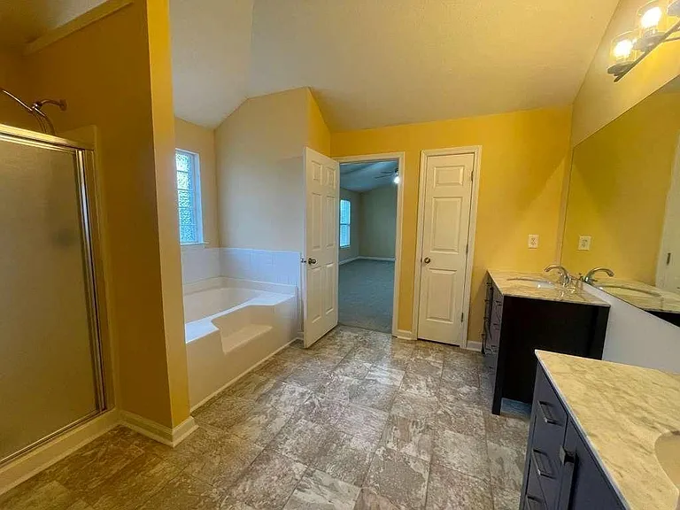 408 Canoga Ct — Photo 17
