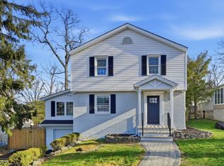 30 W Lawn Rd, Livingston Twp., NJ 07039