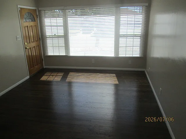 5608 Hayter Ave — Photo 6