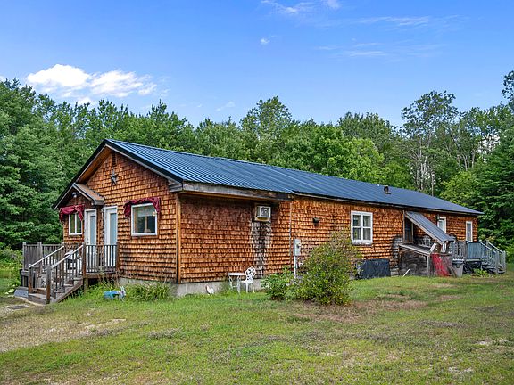 2nd image of 124-128 Sokokis Trail N