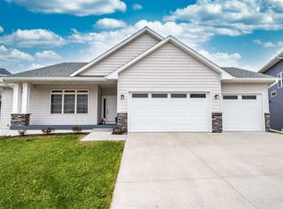 3374 Limerick Ln, Iowa City, IA 52246