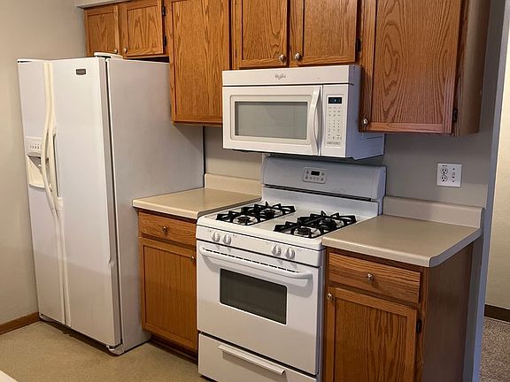 4th image of 631 Donna Dr #2