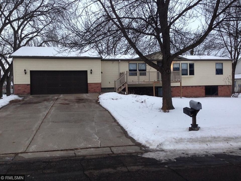 1st image of 707 1st St SE