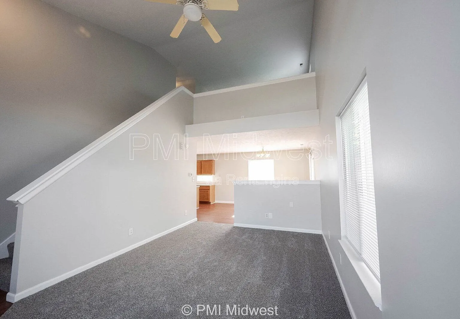 2 bed, 2.5 bath, 1356 sqft, $1,829 — Photo 4