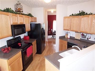 5th image of 2948 Sassafras Ln