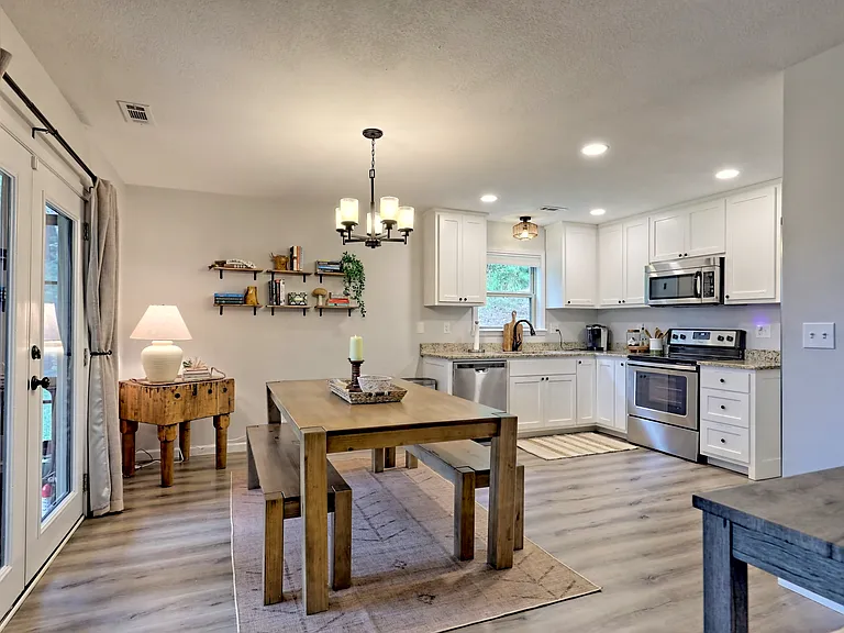 112 John English Dr — Photo 8