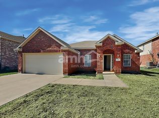 7110 Chambers Creek Ln, Arlington, TX 76002