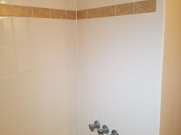 3rd image of 1 Losson Garden Dr APT 5