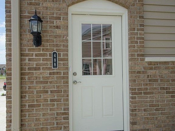 2nd image of 488 Heritage Sq #14302