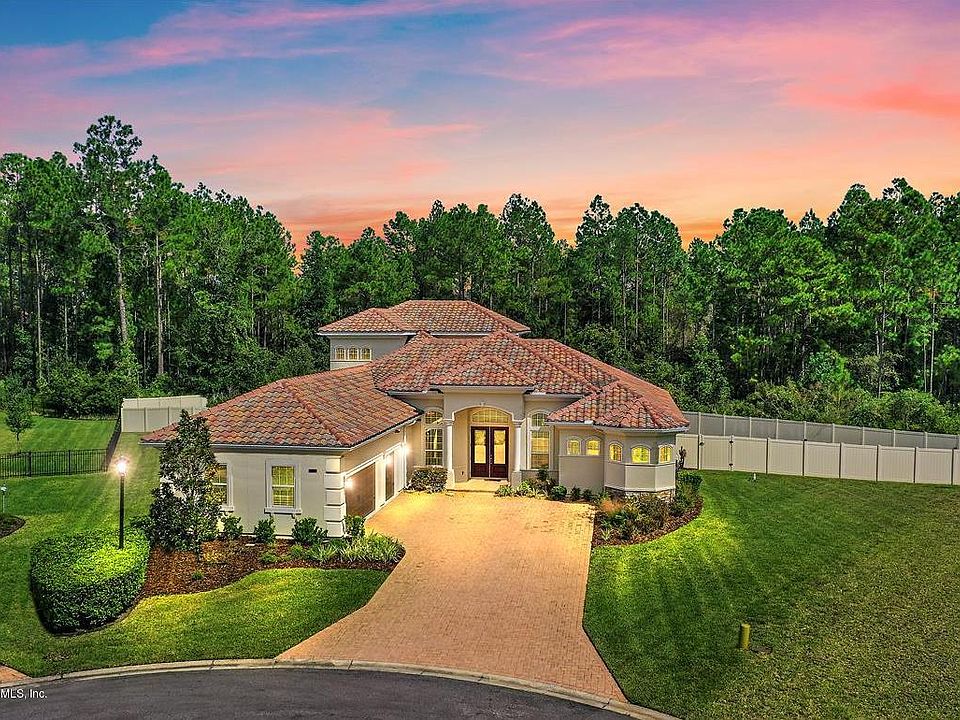 1st image of 153 Codo Ct