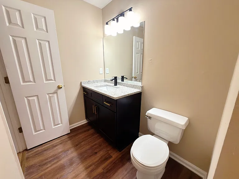 3990-1 Oak Glenn Dr — Photo 8