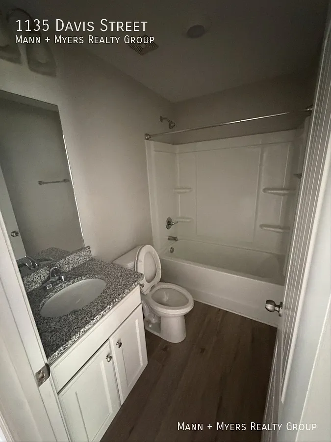 3 bed, 2.5 bath, 1265 sqft, $1,500 — Photo 4