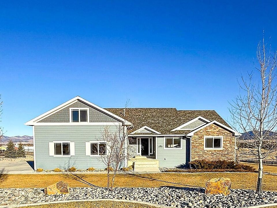 1st image of 401 Castle Ridge Dr