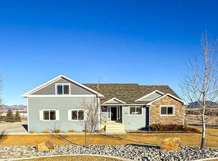 401 Castle Ridge Dr, Lewistown, MT 59457