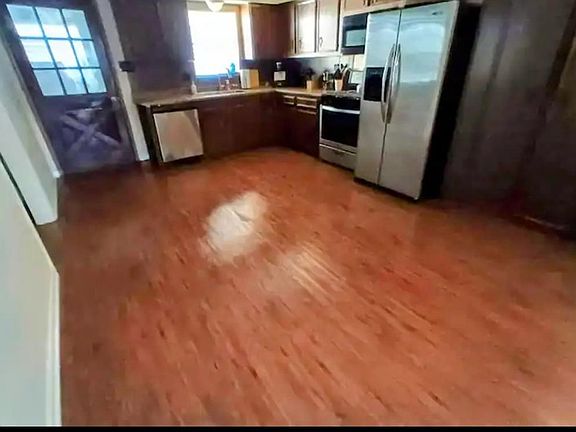 2nd image of 5015 Avenue P 1/2