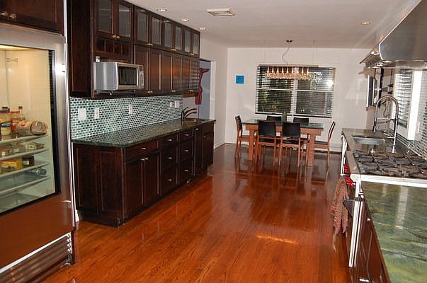 TOP OF THE LINE Kitchen