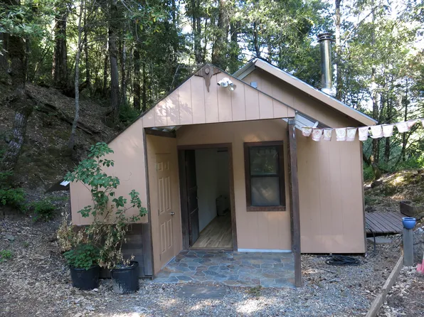 (undisclosed Address), Redway, CA 95560