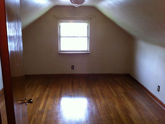 Upstairs - 2 bedrooms with doors