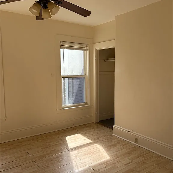 10-12 Maple St #6 — Photo 2