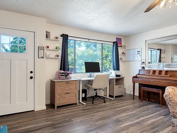 4th image of 1140 S Ocotillo Drive
