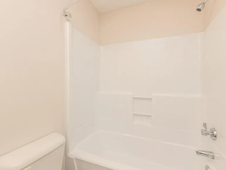 Summerfield Apartments — Photo 35
