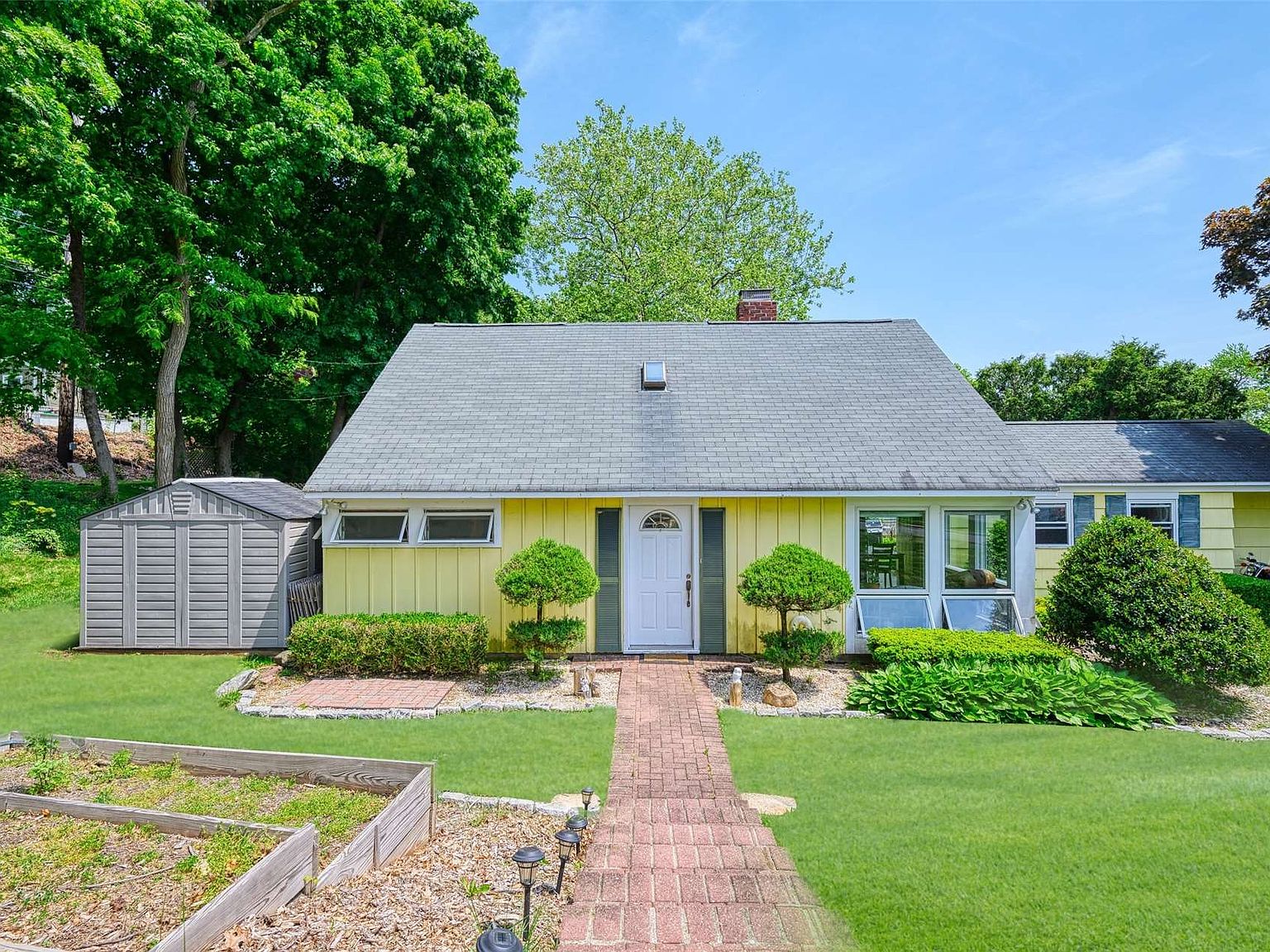 25 Lynn Road, Port Washington, NY 11050 Zillow