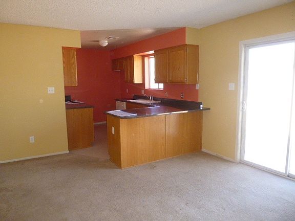 4th image of 602 W Ramona St