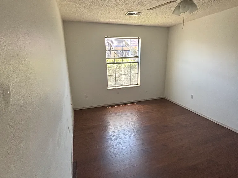 807 Country Club Dr SE #1E — Photo 6