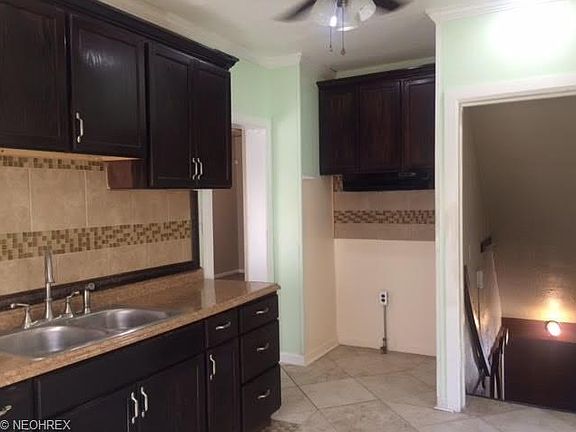5th image of 3480 W 91st St